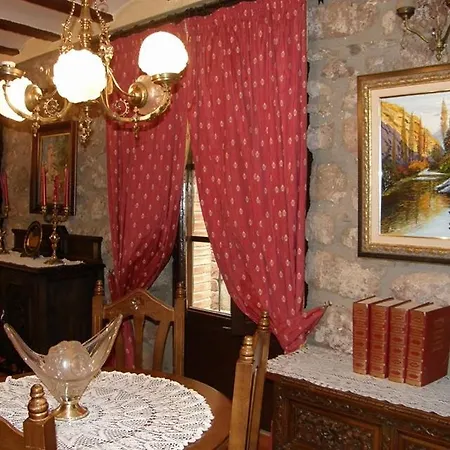Cal Pons Bed & Breakfast